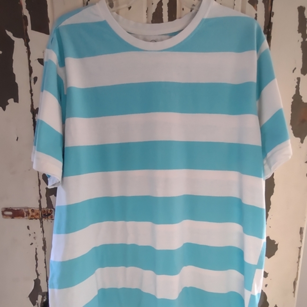 UNIVERSAL USE, Large, Short Sleeved Tee